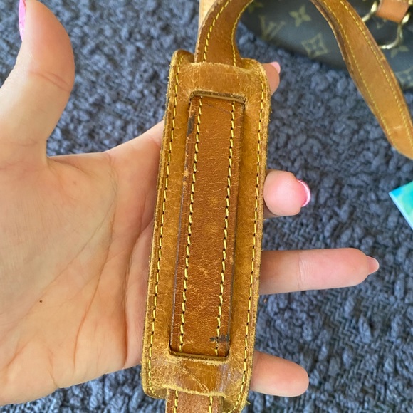 ❗️SOLD❗️Louis Vuitton St. Cloud GM - Picture 10 of 13